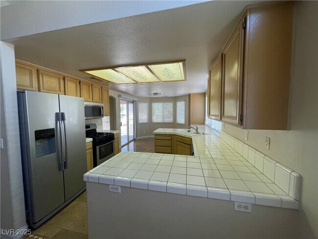 Building Photo - 4613 Plano Dr