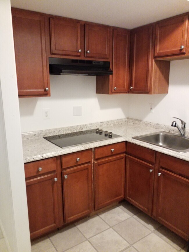 3063 Tecumseh Ct Unit Basement, Woodbridge, VA 22192 Apartments in