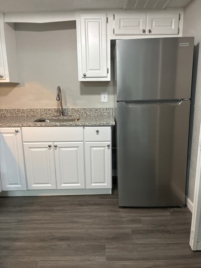 3x2 Orchid Lux w/Washer & Dryer - Country View Garden Homes