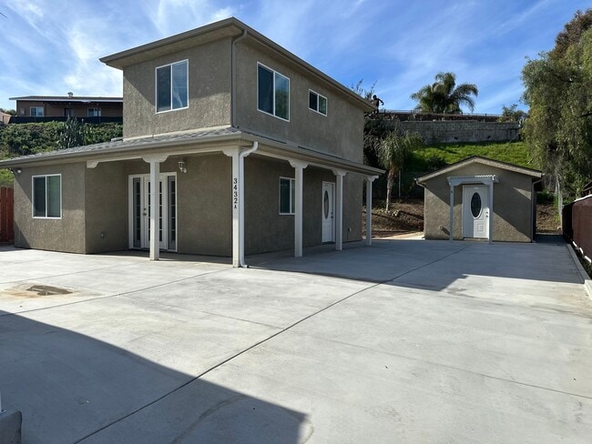 Foto del edificio - EGAN STREET TRIPLEX