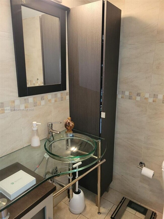 Foto del edificio - 20350 W Country Club Dr