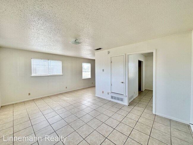 Building Photo - 1 br, 1 bath House - 1313 W STAN SCHLUETER LP