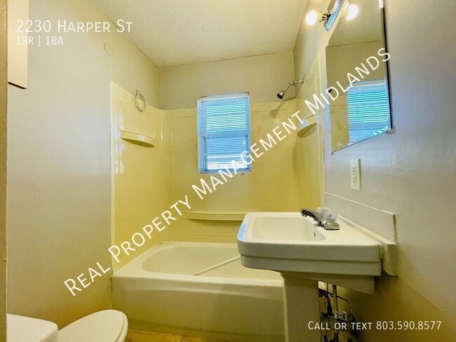 Building Photo - 2230 Harper St