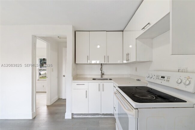 Foto del edificio - 5714 NW 21st Ave
