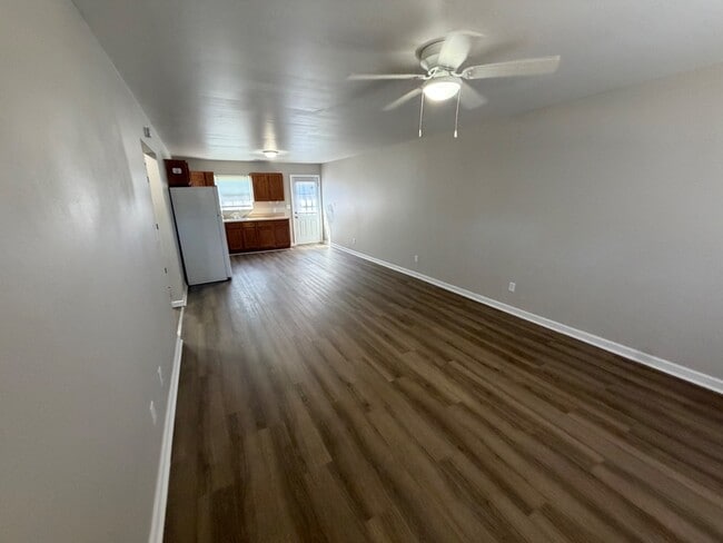 Building Photo - 634 Veterans Dr