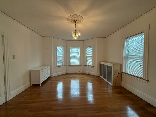 Building Photo - 466 Beech St