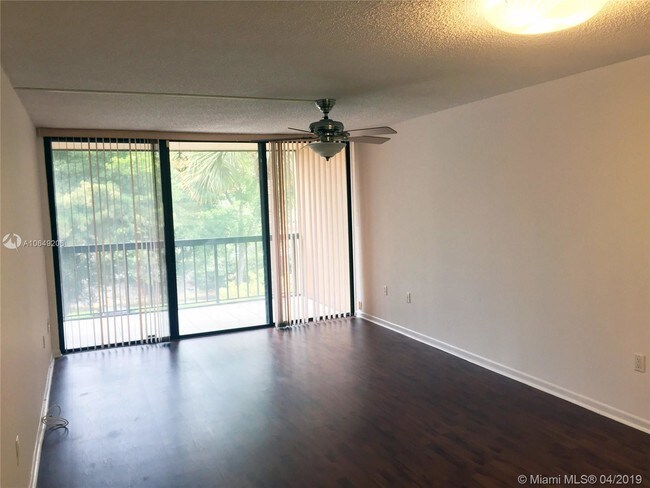 Building Photo - 10815 SW 112th Ave