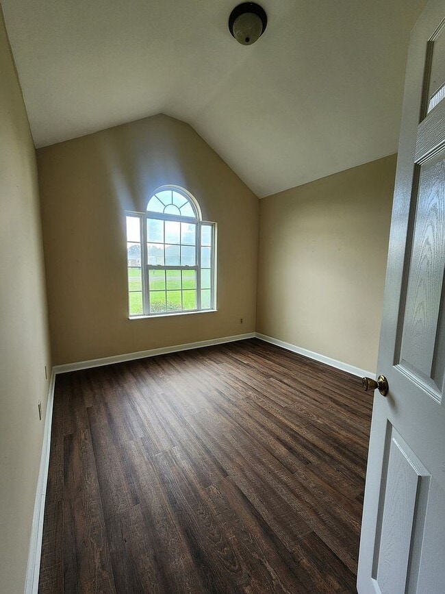 Building Photo - 5028 Scotch Pine Ave