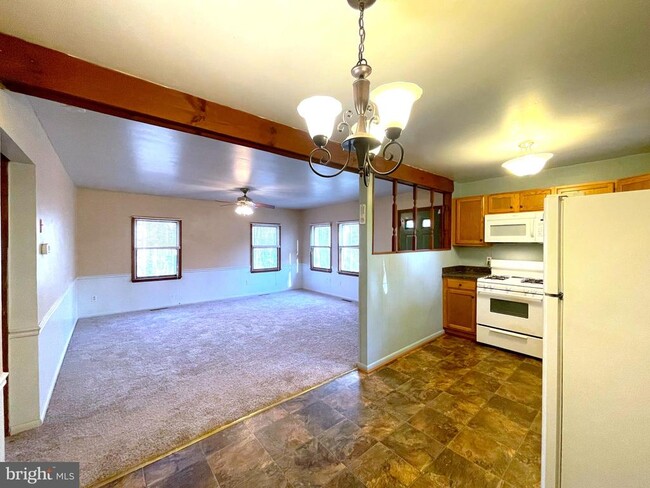 Building Photo - 24098 McIntosh Rd