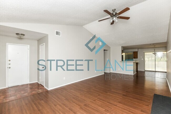 Foto del edificio - REDUCED!