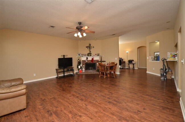 Foto del edificio - 3035 Valley Spring Trail