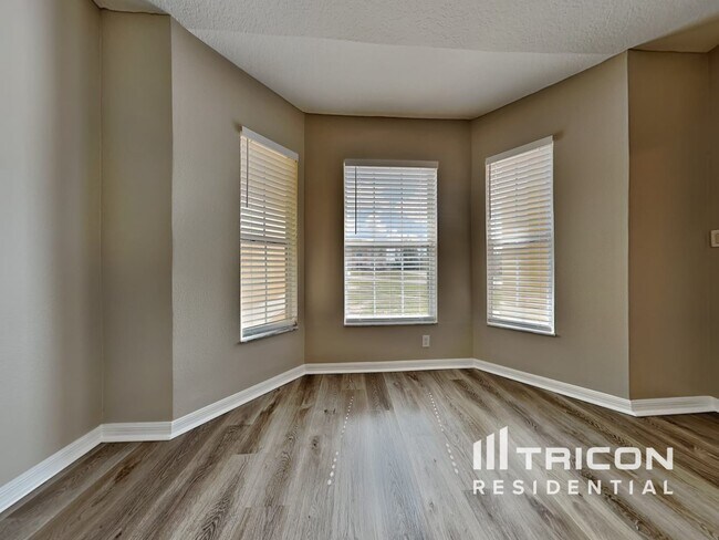 Building Photo - 13001 Fish Cove Dr