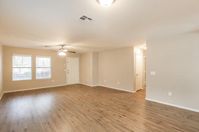 Building Photo - 7238 S 40th Ln