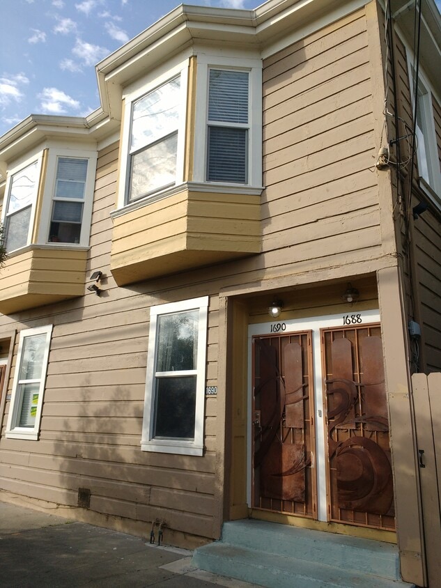 Primary Photo - 1688 12th St