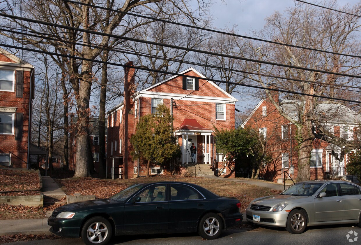 8314 Flower Ave, Takoma Park, MD 20912 Apartments in Takoma Park, MD