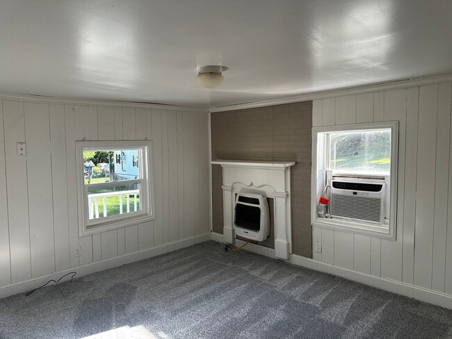 Building Photo - 983 Laura Mae Dr