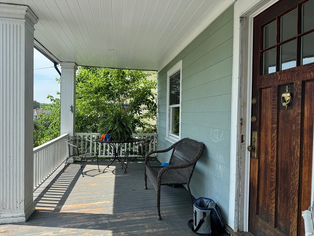 Primary Photo - 91 Brooks St
