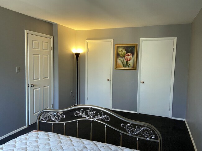 Master bedroom back - 5101 Crossfield Ct
