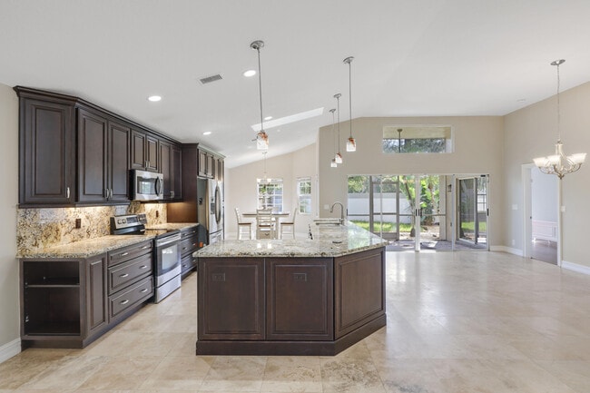 Foto del edificio - 7546 Ironbridge Cir
