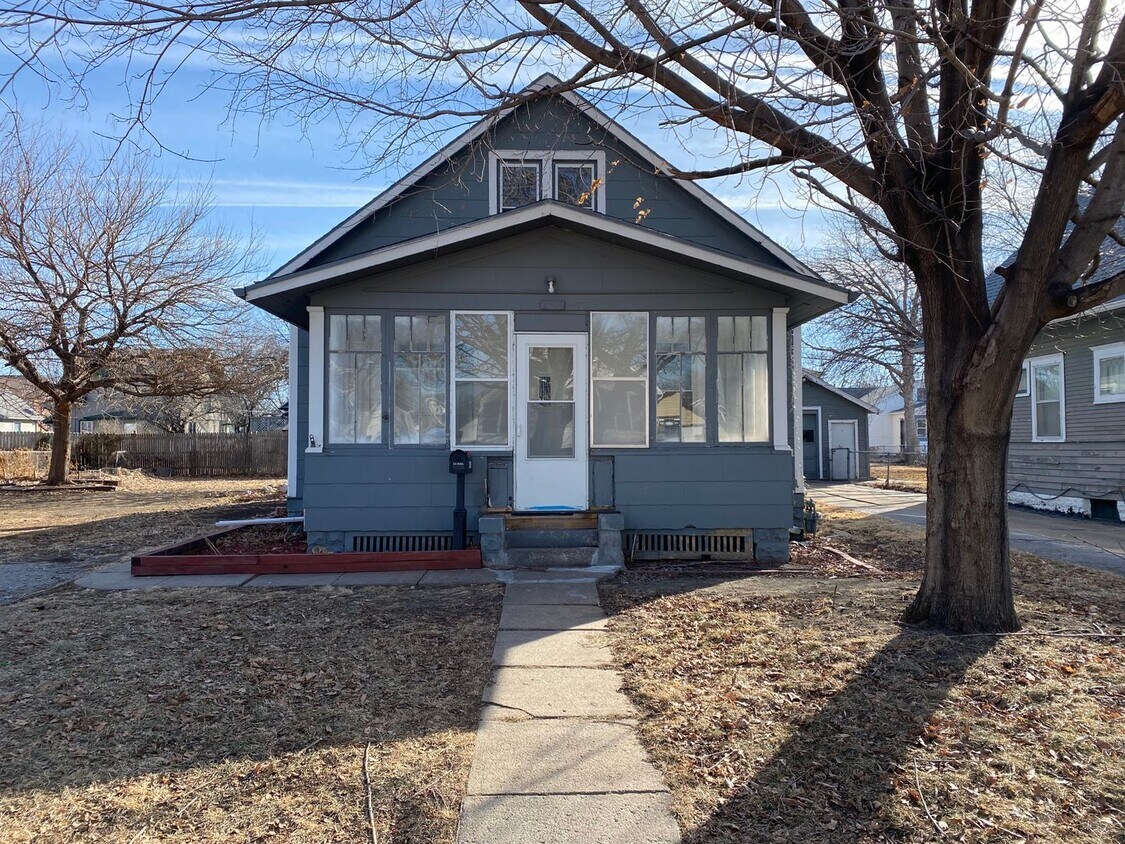 Foto principal - Lovely 3 Bedroom 2 Bathroom -- Coming Soon!