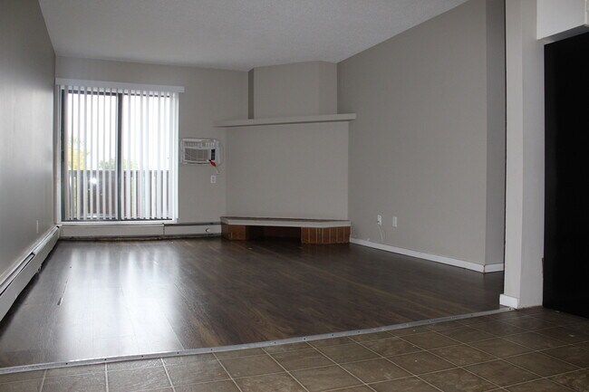 Photo du bâtiment - Pisces Manor Apartments
