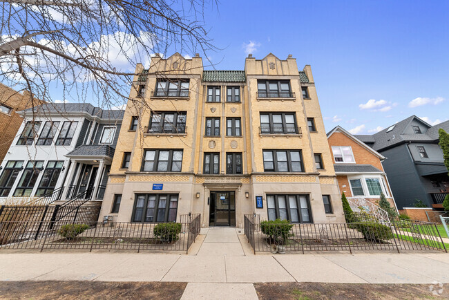 Building Photo - 4737 N Hermitage Ave
