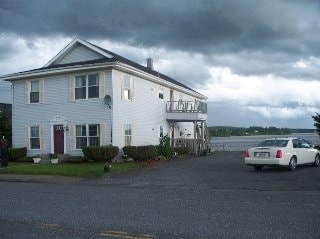 Primary Photo - 483-485 Main St