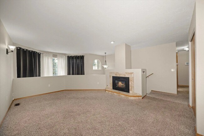 Foto del edificio - 4017 E 33rd Ave