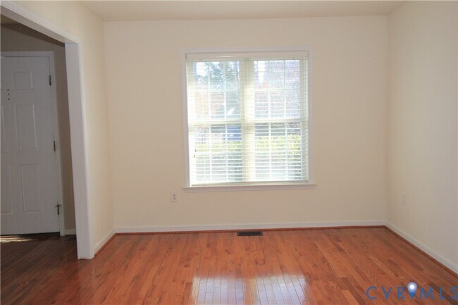 Foto del edificio - 11528 Pinedale Dr