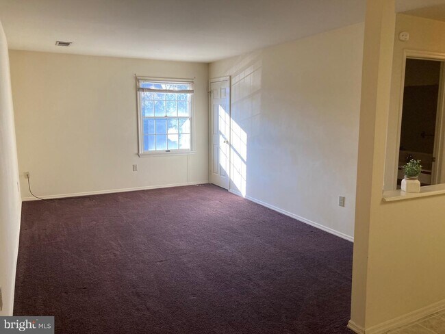 Foto del edificio - 534 Pangborn Blvd