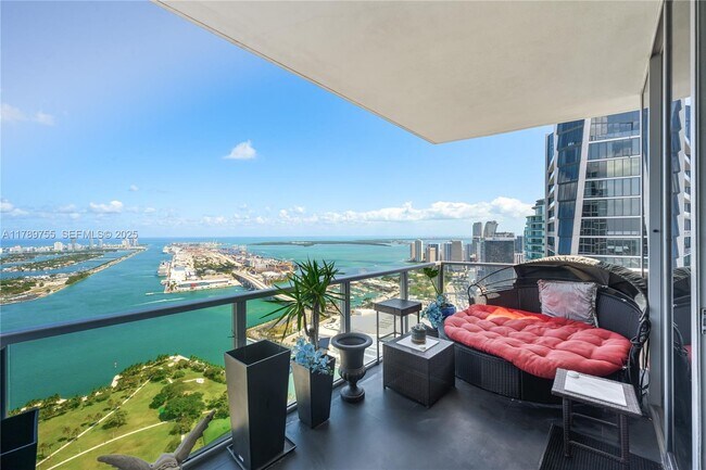 Foto del edificio - 1100 Biscayne Blvd