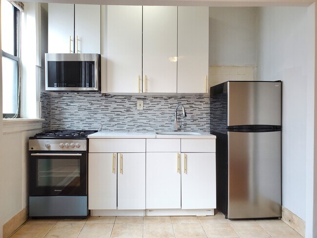 Unit 303 - 92 Highland Ave