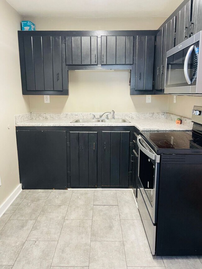 Foto del edificio - Spooktacular October Deal! Cozy 2BR/1BA fo...