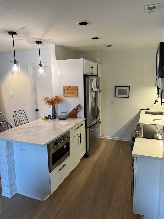 Cocina - 3149 Berry Rd NE