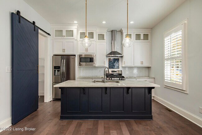 Building Photo - 9409 Civic Way