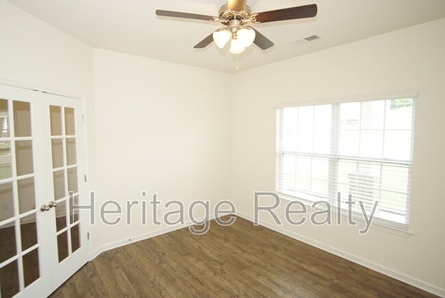 Building Photo - 1537 Sergeant Ln