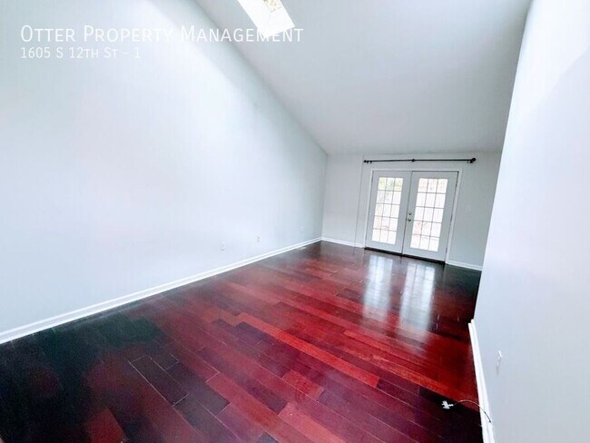 Foto del edificio - 1605 S 12th St