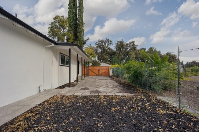 Foto del edificio - 1535 Hobson Ave
