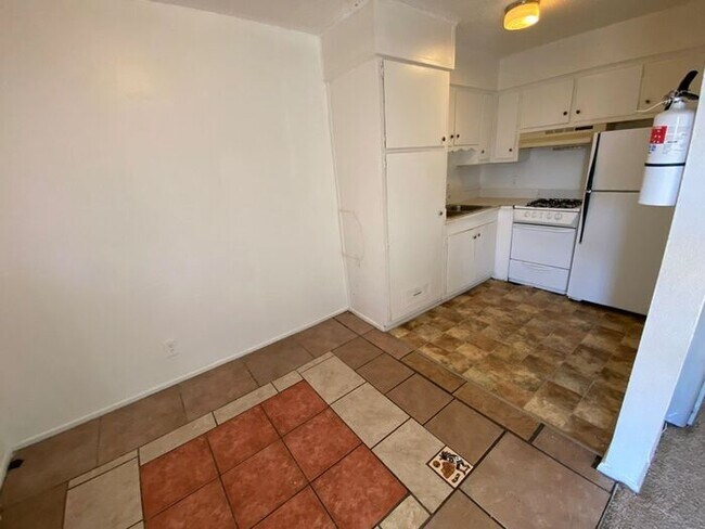 Foto del edificio - 1212 Aztec Rd NW
