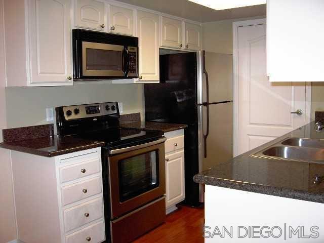 Building Photo - 12075 Alta Carmel Ct