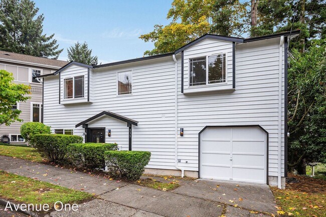 Building Photo - 3 br, 1.5 bath House - 235 NW 53rd St