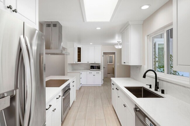 Foto del edificio - Spacious Menlo Park Retreat with 6 Bedroom...
