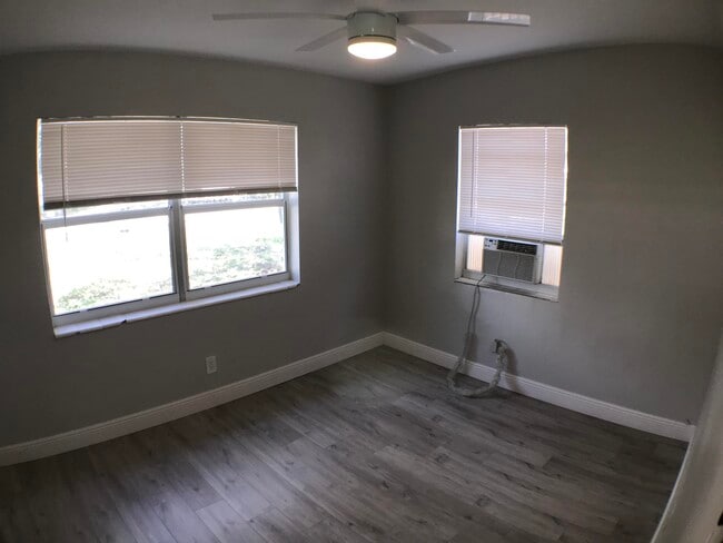 Foto del edificio - 170 Loquat Tree Dr