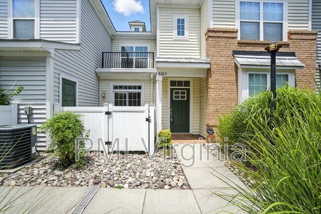 Foto del edificio - 8263 Captains Way