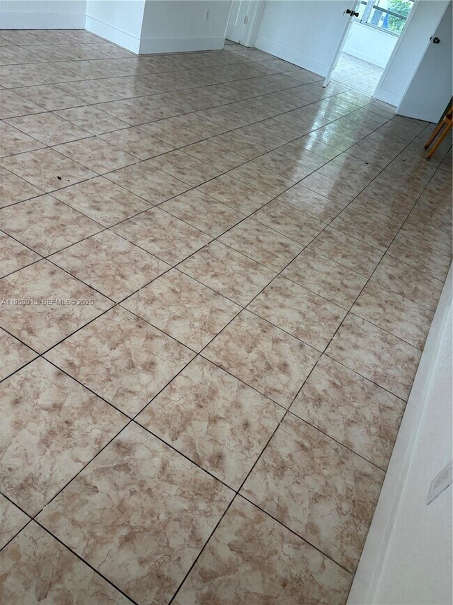 Foto del edificio - 280 NE 48th Terrace