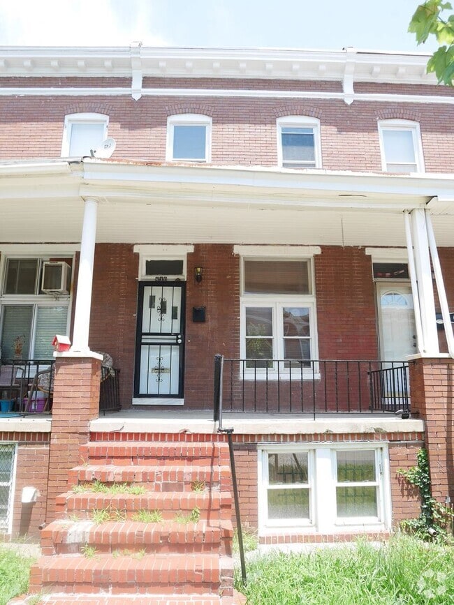 Building Photo - 630 E 37th St