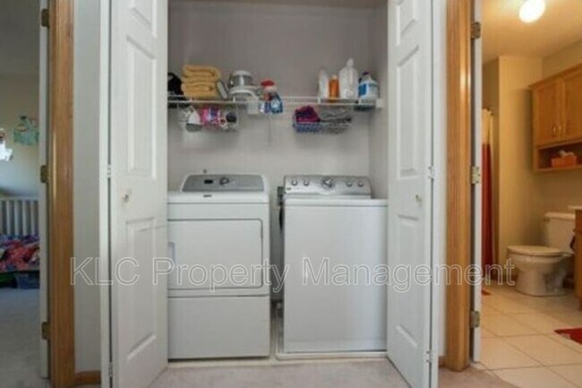 Foto del edificio - 4416 104th St