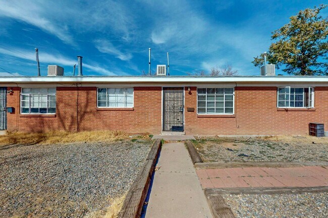 Foto del edificio - 1033 Louisiana Blvd SE