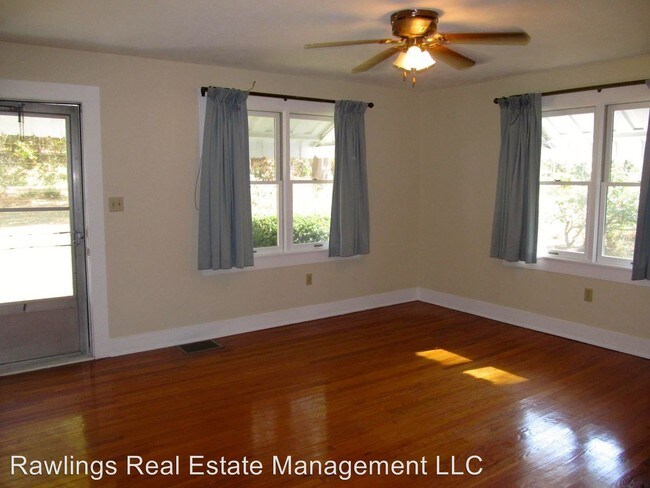 Building Photo - 2 br, 1 bath House - 613 Brush Creek Road