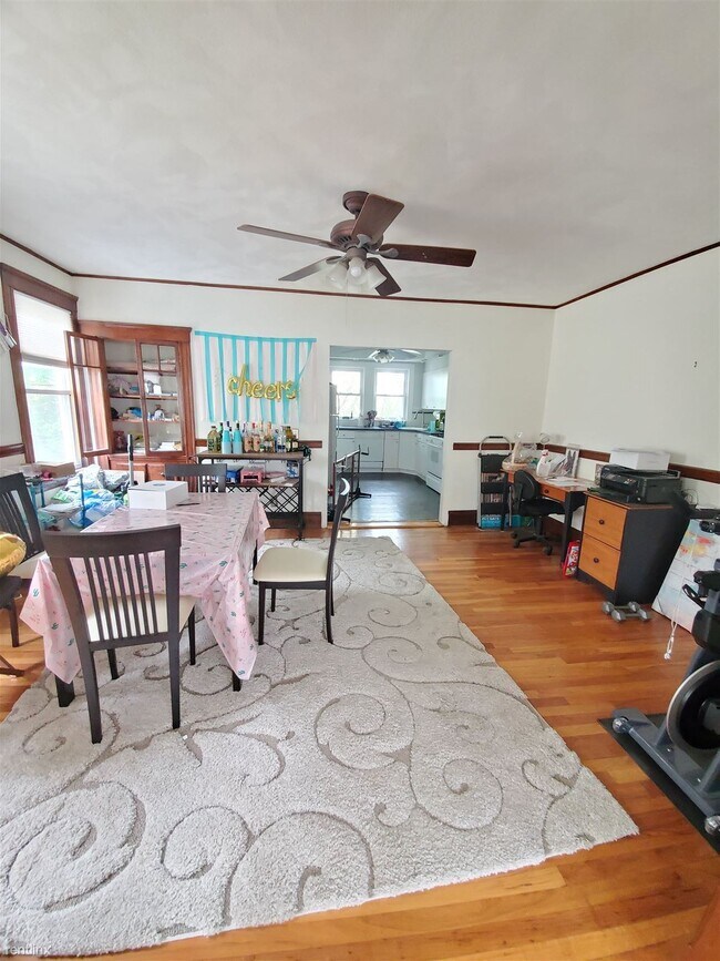 Building Photo - 2 br, 1 bath  - 35 Waterhouse St Apt 2A